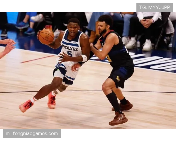 掘金穆雷第三节独得20分，三分雨击溃步行者防线