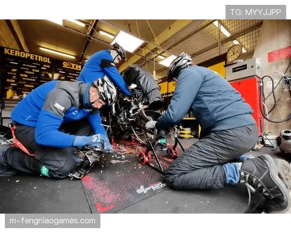 法国赛花絮：场地空调故障致比赛中断，球员用冰块降温